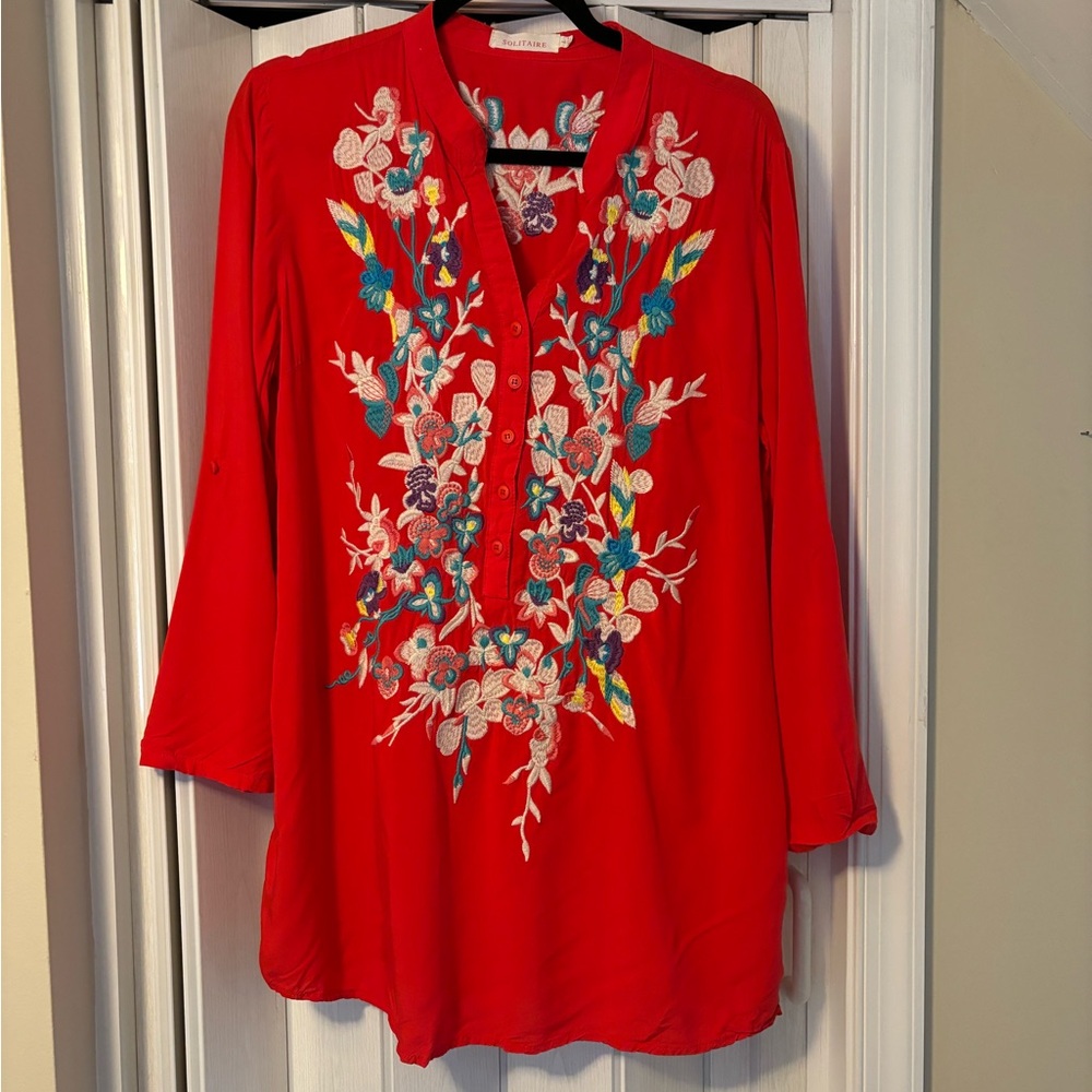 Solitaire Red Top With Gorgeous Embroidery. Like New!
